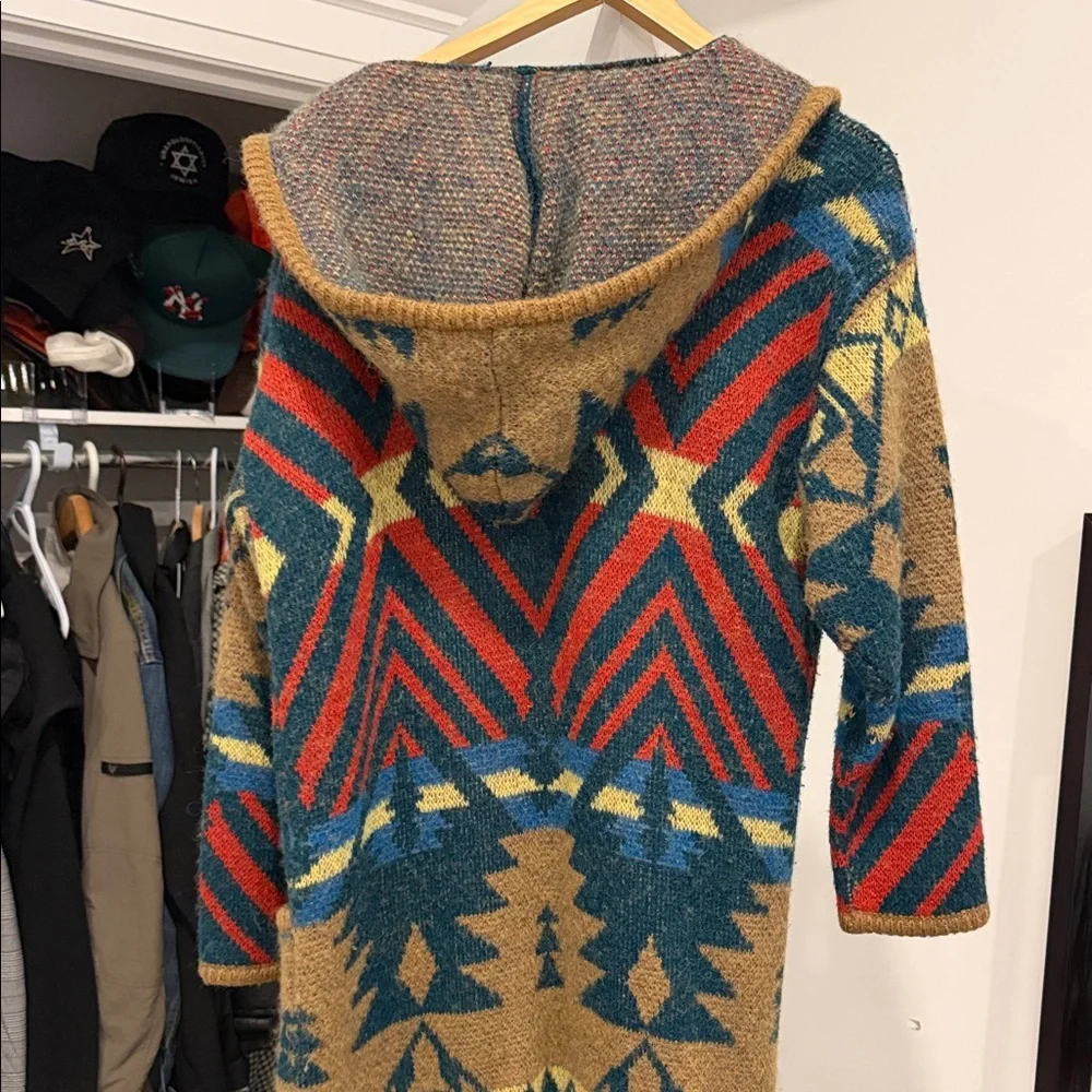 Aztec Pattern Open-Front Men's Cardigan in Blue, Red & Brown - Picture 2 of 2